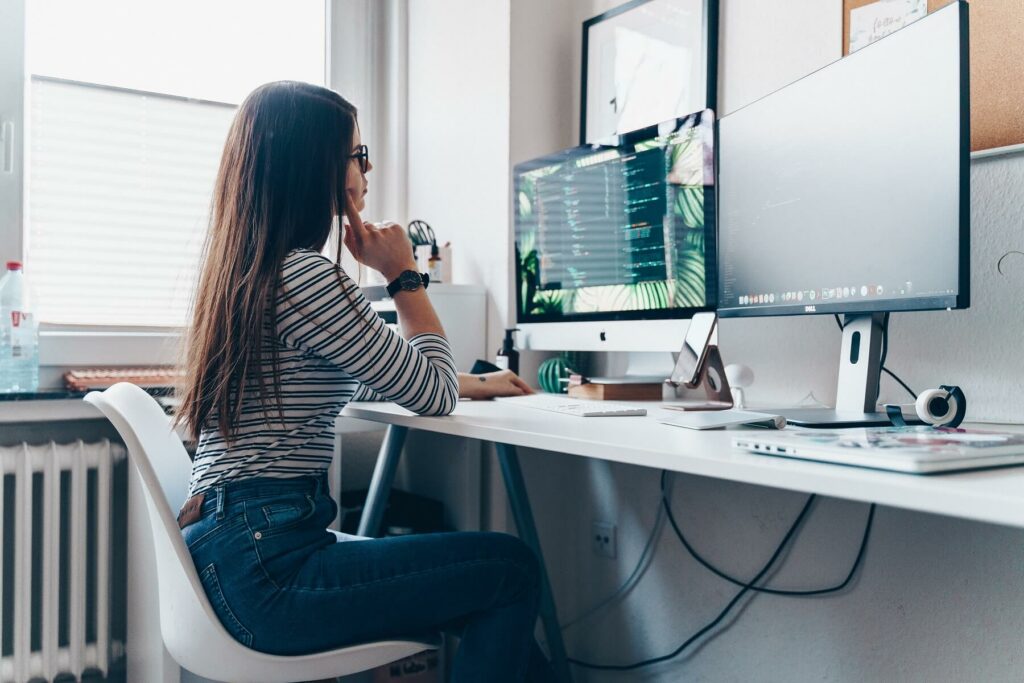 a woman using remote screen sharing technology